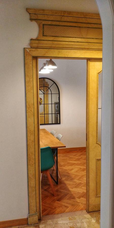 Roomy Apartment Duomo & San Babila Milano Exteriör bild